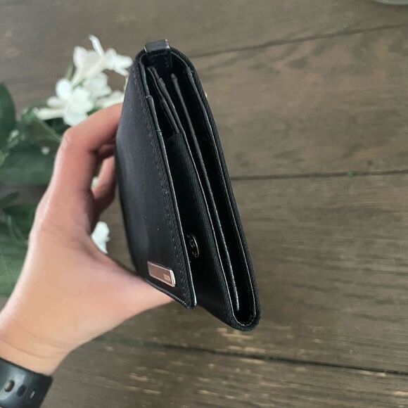 PRADA Classic Black Nylon / Leather Bifold Wallet - Picture 8 of 10